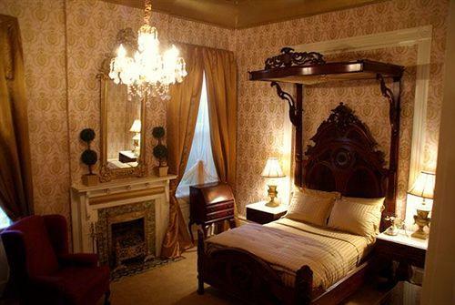 French Quarter Premier Room